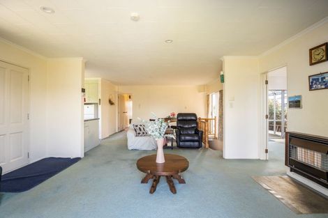 Photo of property in 10 Camellia Avenue, Bell Block, New Plymouth, 4312