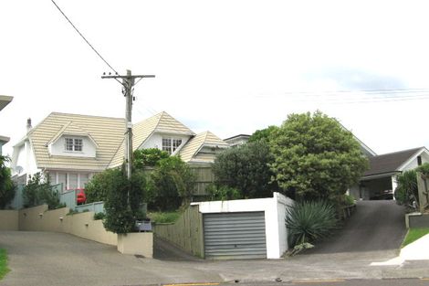 Photo of property in 27 Sylvan Avenue, Northcote, Auckland, 0627