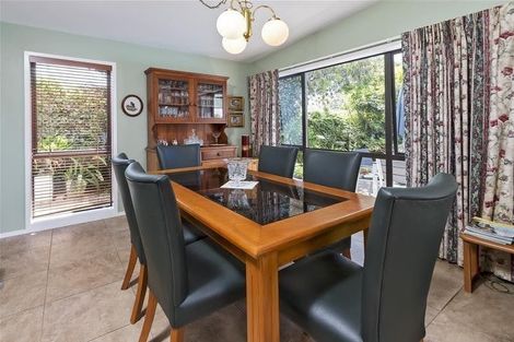 Photo of property in 103 Cascades Road, Pakuranga Heights, Auckland, 2010