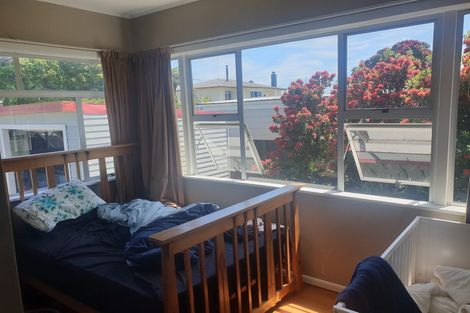 Photo of property in 2 Warburton Street, Karoro, Greymouth, 7805