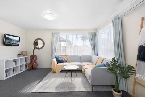 Photo of property in 47 Hassan Drive, Massey, Auckland, 0614