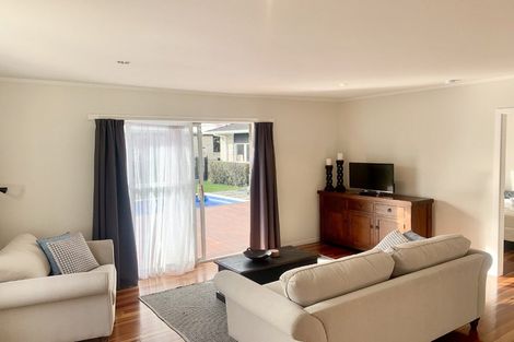 Photo of property in 12 Mcdowall Place, Queenwood, Hamilton, 3210