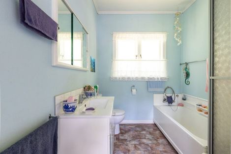 Photo of property in 704 State Highway 1, Wellsford, 0975