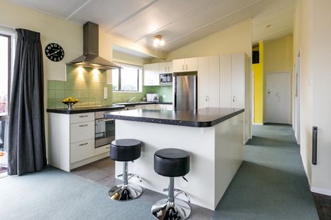 Photo of property in 27 James Cook Street, Havelock North, 4130