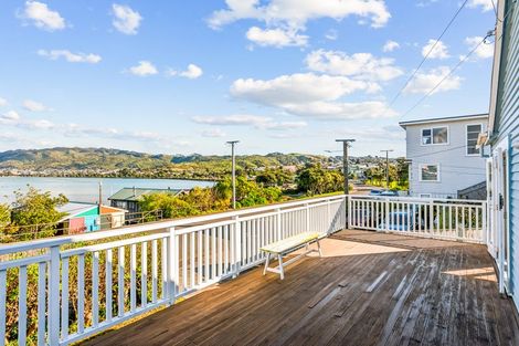 Photo of property in 7 Onepoto Road, Titahi Bay, Porirua, 5022
