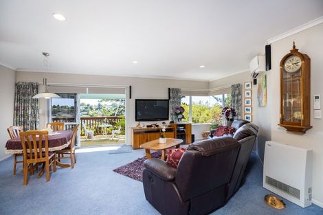 Photo of property in 130 Frankley Road, Frankleigh Park, New Plymouth, 4310