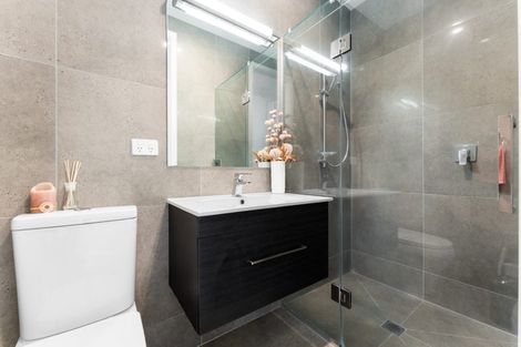 Photo of property in 3 Vogwill Road, Kumeu, 0810