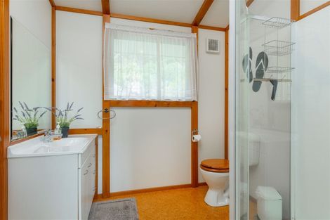 Photo of property in 21 Amelia Crescent, Waikawa, Picton, 7220