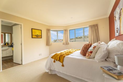 Photo of property in 12a Chippenham Grove, Churton Park, Wellington, 6037