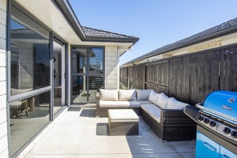 Photo of property in 15 Ponga Place, Papamoa Beach, Papamoa, 3118