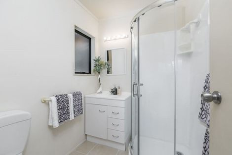 Photo of property in 2/9 Eastwood Rise, Browns Bay, Auckland, 0630