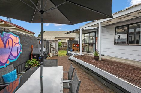 Photo of property in 12 Kentucky Crescent, Nawton, Hamilton, 3200