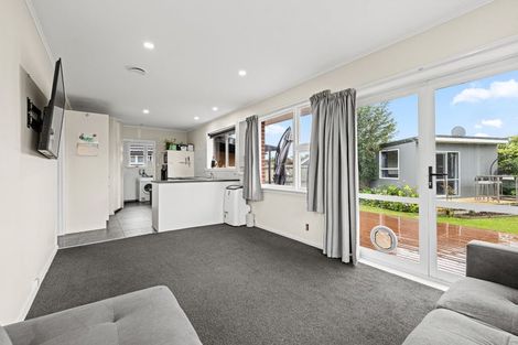 Photo of property in 12 Newport Street, Avondale, Christchurch, 8061