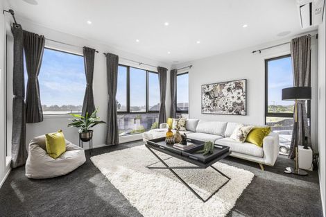 Photo of property in 32 Tahuna Minhinnick Drive, Glenbrook, Waiuku, 2681