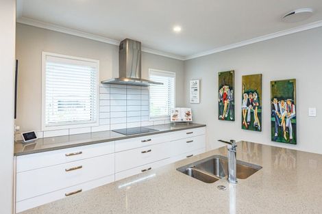 Photo of property in 34 Tirimoana Place, Otamatea, Whanganui, 4501