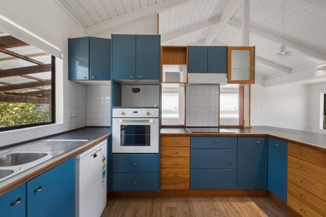 Photo of property in 2 Denby Close, Athenree, Katikati, 3177