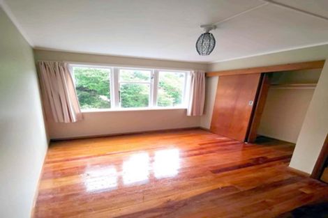 Photo of property in 1 Howard Road, Point Howard, Lower Hutt, 5013