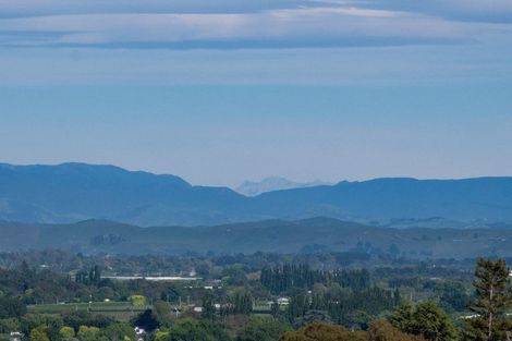 Photo of property in 14 Tauroa Road, Havelock North, 4130