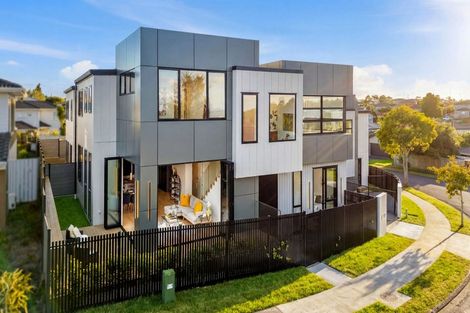 Photo of property in 23b Sorrel Crescent, Bucklands Beach, Auckland, 2012