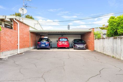 Photo of property in 76a Lake Road, Narrow Neck, Auckland, 0624