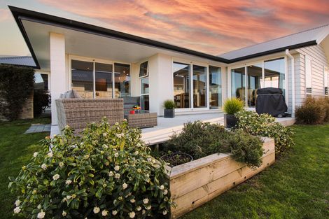 Photo of property in 28 Feist Street, Carterton, 5713