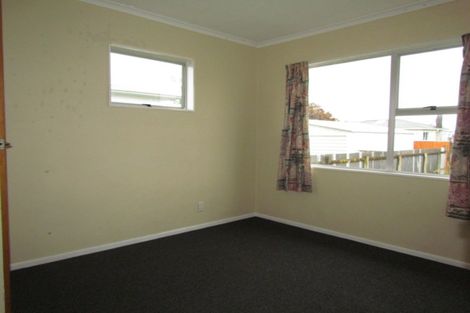 Photo of property in 11 Heather Street, Levin, 5510