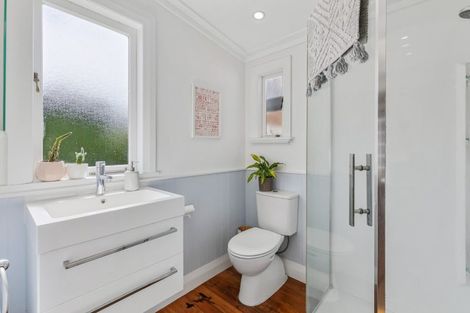 Photo of property in 2/221 Onewa Road, Birkenhead, Auckland, 0626