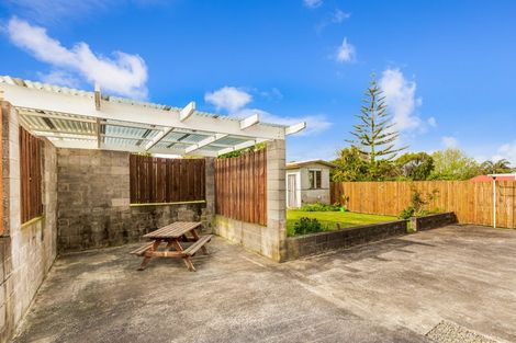 Photo of property in 46 Woodford Avenue, Henderson, Auckland, 0610