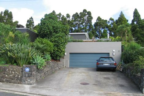 Photo of property in 55 Minnehaha Avenue, Titirangi, Auckland, 0604