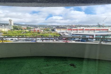 Photo of property in Grandstand Apartments, 8/80 Kent Terrace, Mount Victoria, Wellington, 6011