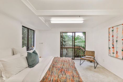 Photo of property in 37 York Road, Titirangi, Auckland, 0604