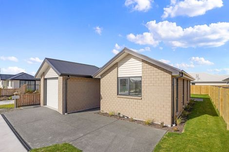 Photo of property in 28 Te Pakiaka Road, Pegasus, 7612