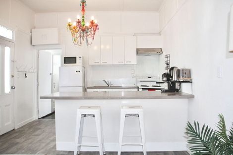 Photo of property in 2 Nikau Street, Newtown, Wellington, 6021