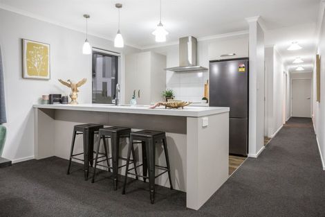 Photo of property in 8 Hull Place, Whitby, Porirua, 5024