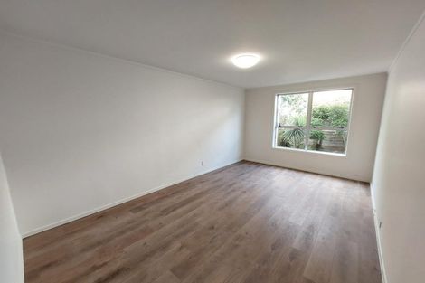 Photo of property in 2 Gallony Avenue, Massey, Auckland, 0614