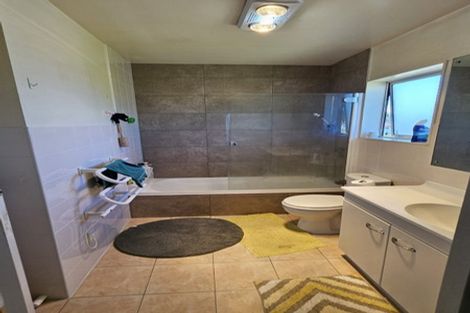 Photo of property in 42a Denbigh Avenue, Mount Roskill, Auckland, 1041