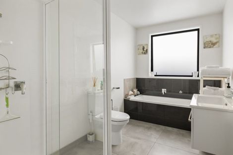 Photo of property in 79 Sandhurst Drive, Papamoa Beach, Papamoa, 3118