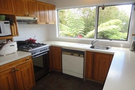 Photo of property in 9 Hiwihau Place, Glenfield, Auckland, 0629