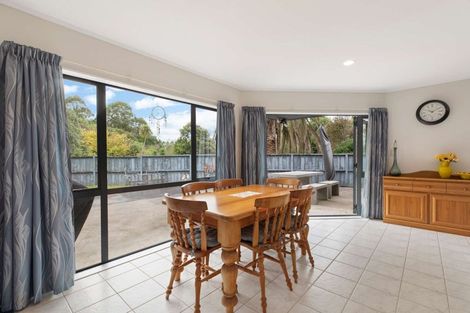 Photo of property in 8 Awaroa Stream Drive, Waiuku, 2123