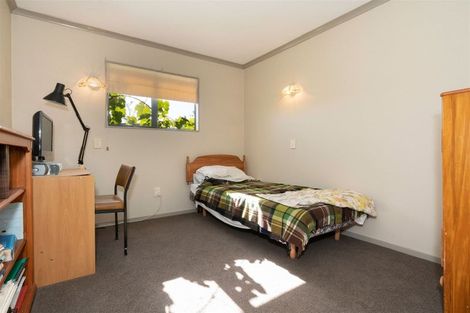 Photo of property in 3 Avenue North Road, Levin, 5510