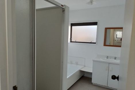 Photo of property in 2/66 Mill Road, Kensington, Whangarei, 0112