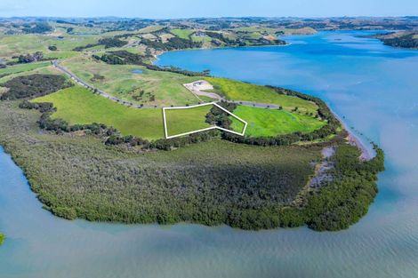 Photo of property in 76 Hinamoki Drive, Kaiwaka, 0573