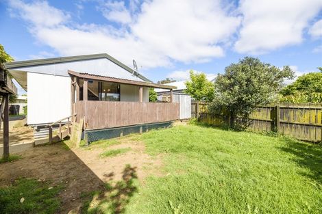 Photo of property in 1/12 Cameron Place, Ranui, Auckland, 0612