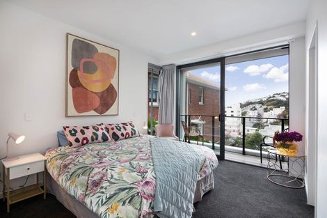 Photo of property in 1/18 Oriental Terrace, Oriental Bay, Wellington, 6011