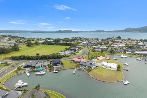 Photo of property in 28 Stace Hopper Drive, One Tree Point, 0118