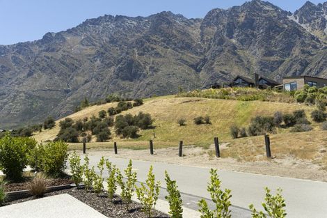 Photo of property in 5a Glenelg Lane, Jacks Point, 9371