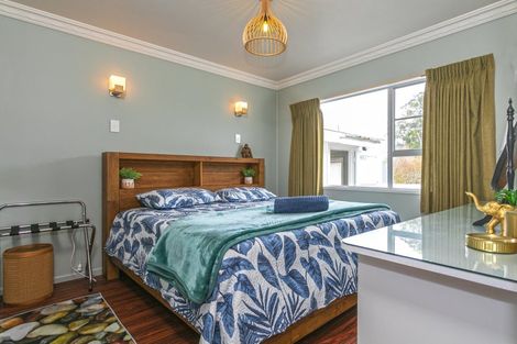 Photo of property in 35 Victoria Street, Coromandel, 3506