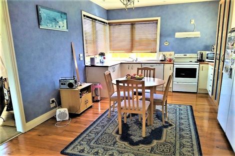 Photo of property in 11 Darlington Street, Ngatea, 3503