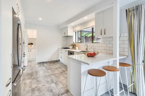 Photo of property in 4 Kegworth Place, Browns Bay, Auckland, 0630