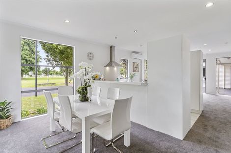 Photo of property in 35 The Track, Takanini, 2112